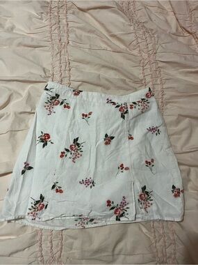 Forever 21 White Mini Skirt with Red & Pink Floral Print